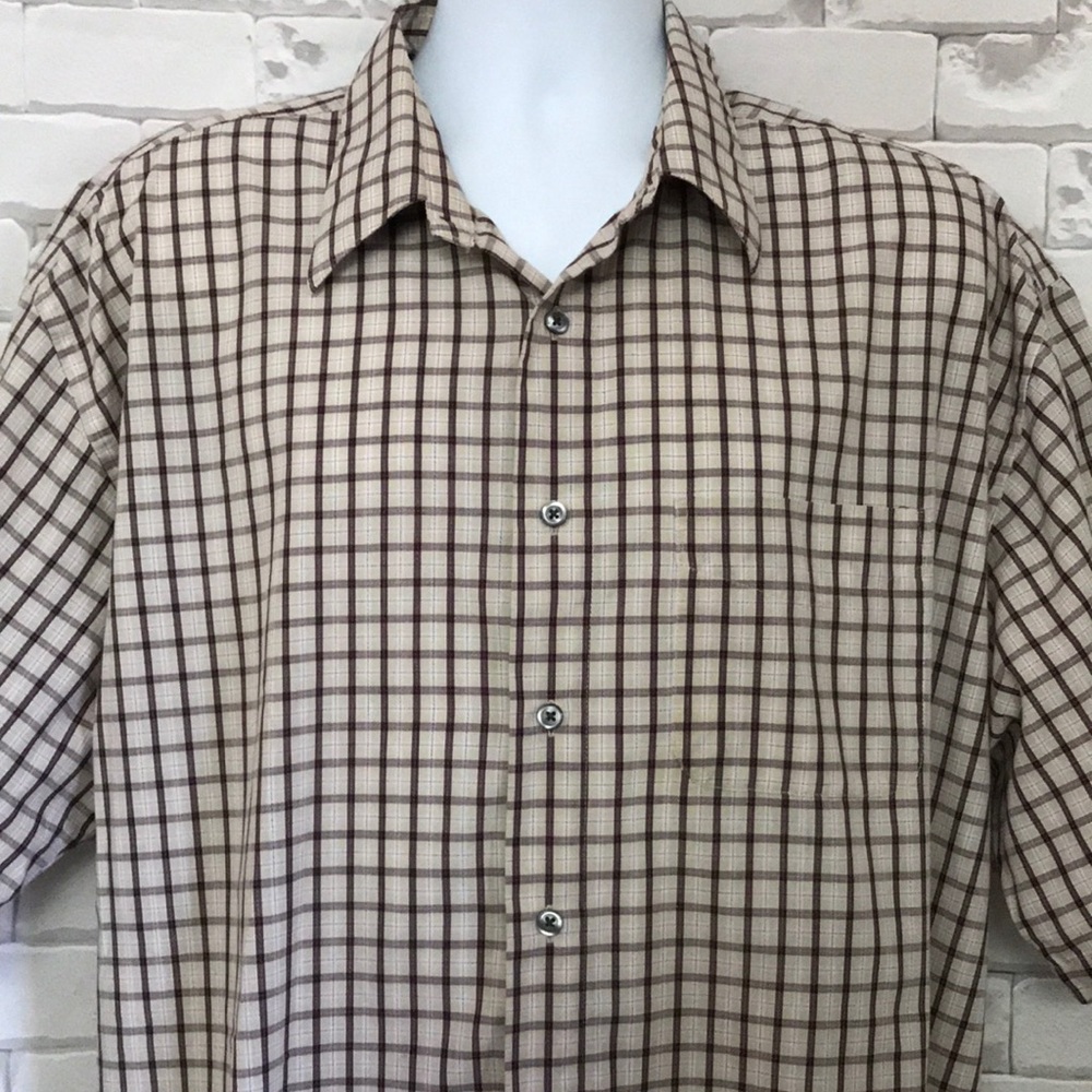 Men’s Arrow plaid button down shirt